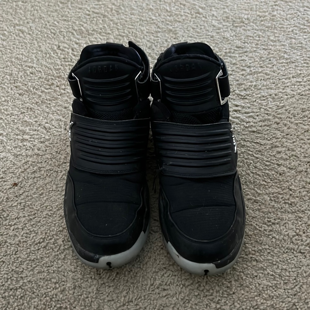 Men’s Black Sneakers